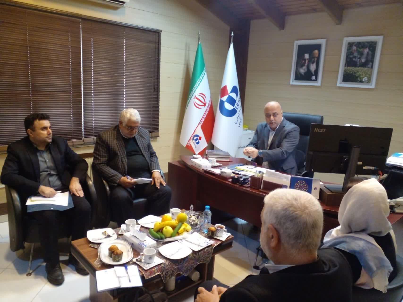 نشست مدیر صندوق و مدیران کانون های بازنشستگی با مدیریت بیمه دانا استان گلستان