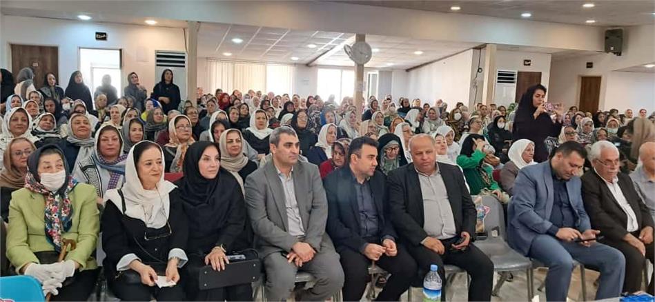 برگزاری جشن سالمند با حضور بازنشستگان و مدیران استانی